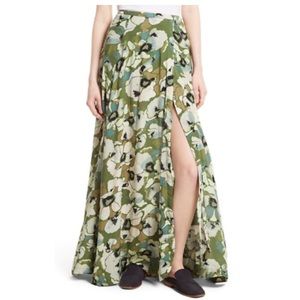 Hot Tropics Floral Print Maxi Size 10 Moss Color